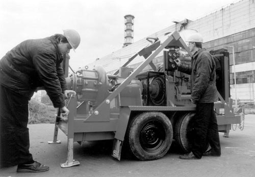 Picture of mobile puming unit at Kursk nuclear power plant.